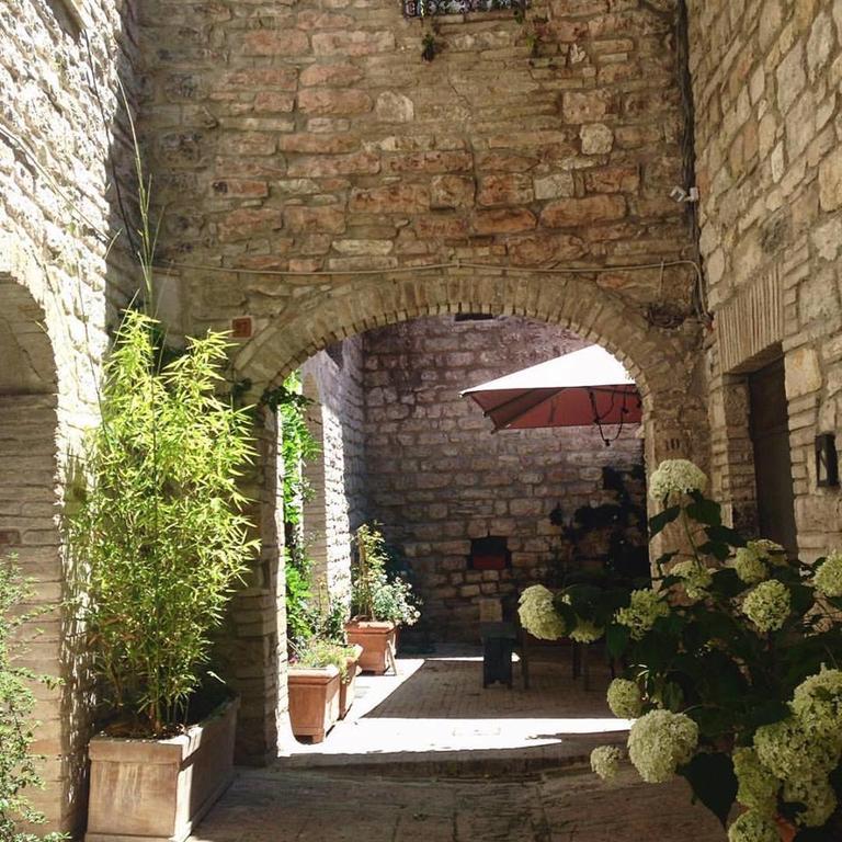 Residenza La Corte Assisi Ngoại thất bức ảnh
